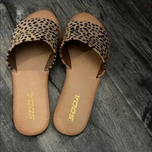 Soda Women's Tan and Black Leopard Slide Sandals
